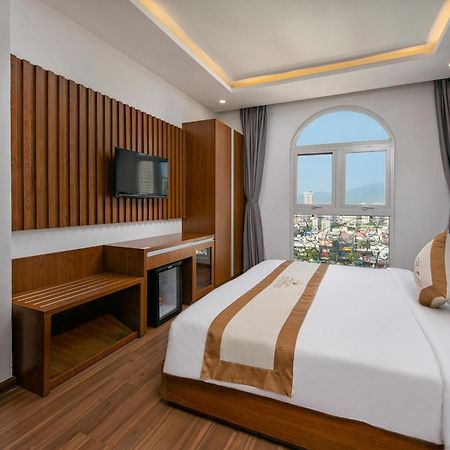 Prague Da Nang Beach Hotel Екстериор снимка