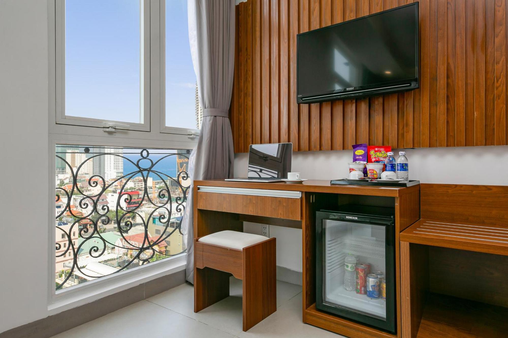 Prague Da Nang Beach Hotel Екстериор снимка