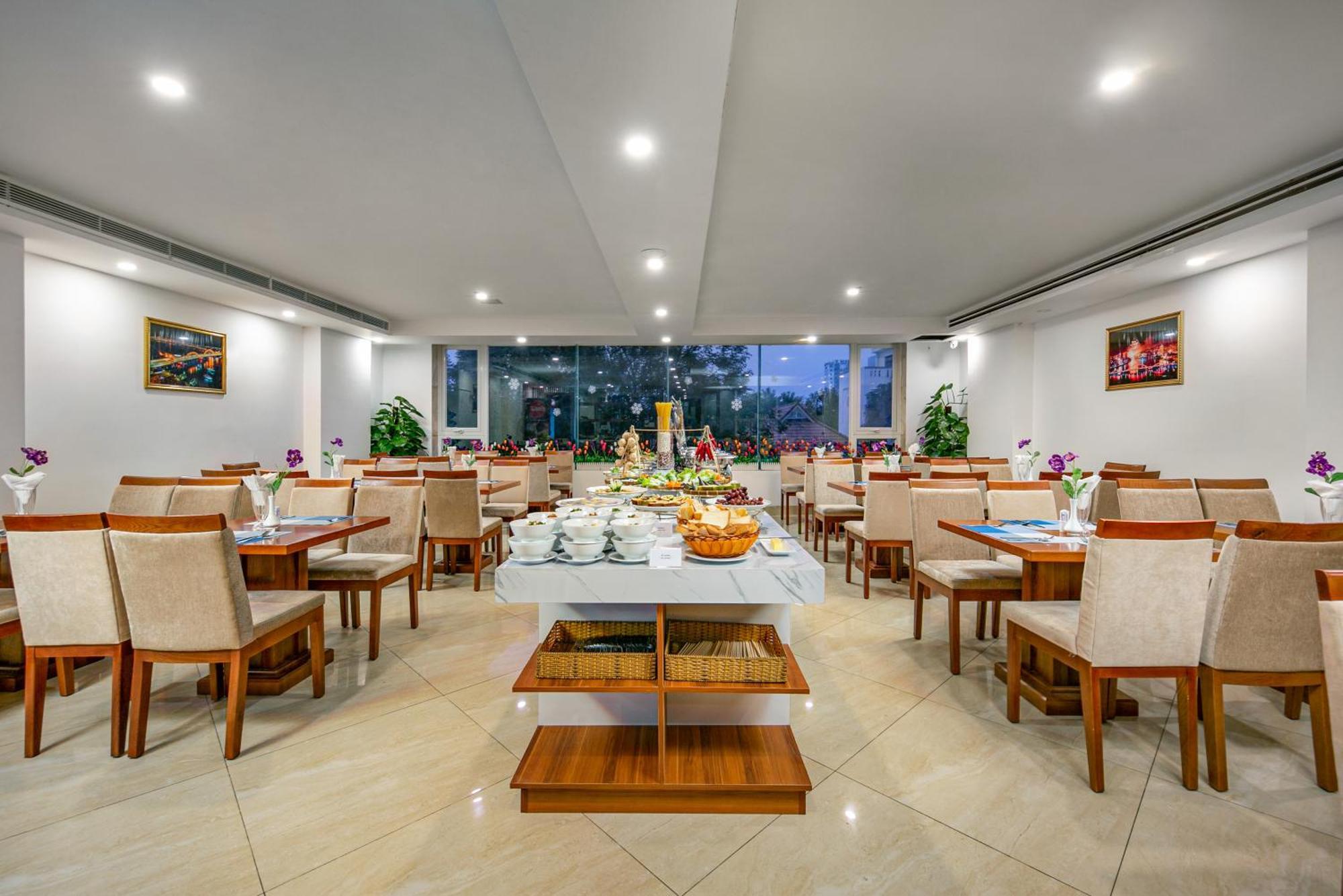 Prague Da Nang Beach Hotel Екстериор снимка