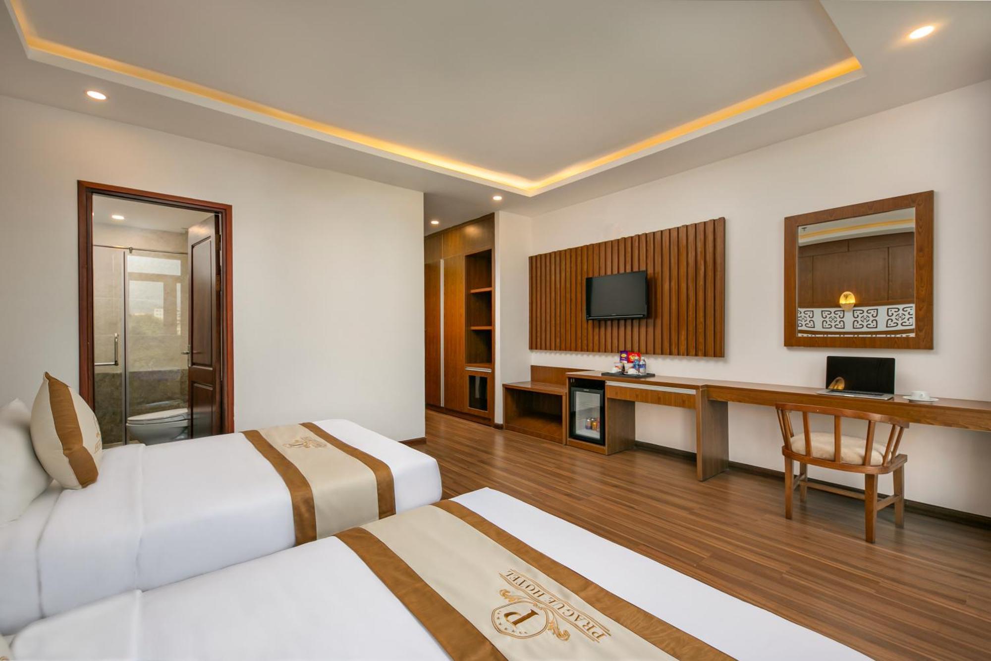 Prague Da Nang Beach Hotel Екстериор снимка